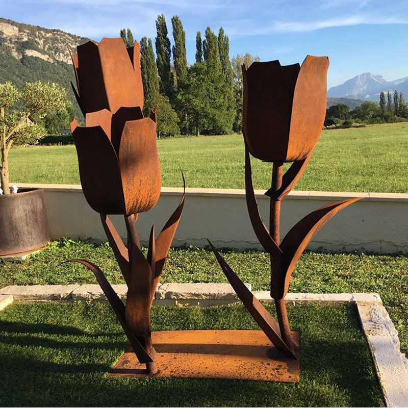 corten steel flower sculpture (6)