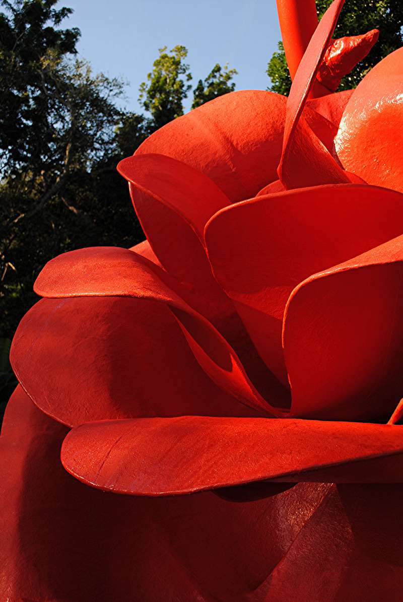 metal rose sculpture (3)