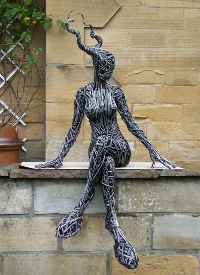 metal woman sculpture (1)