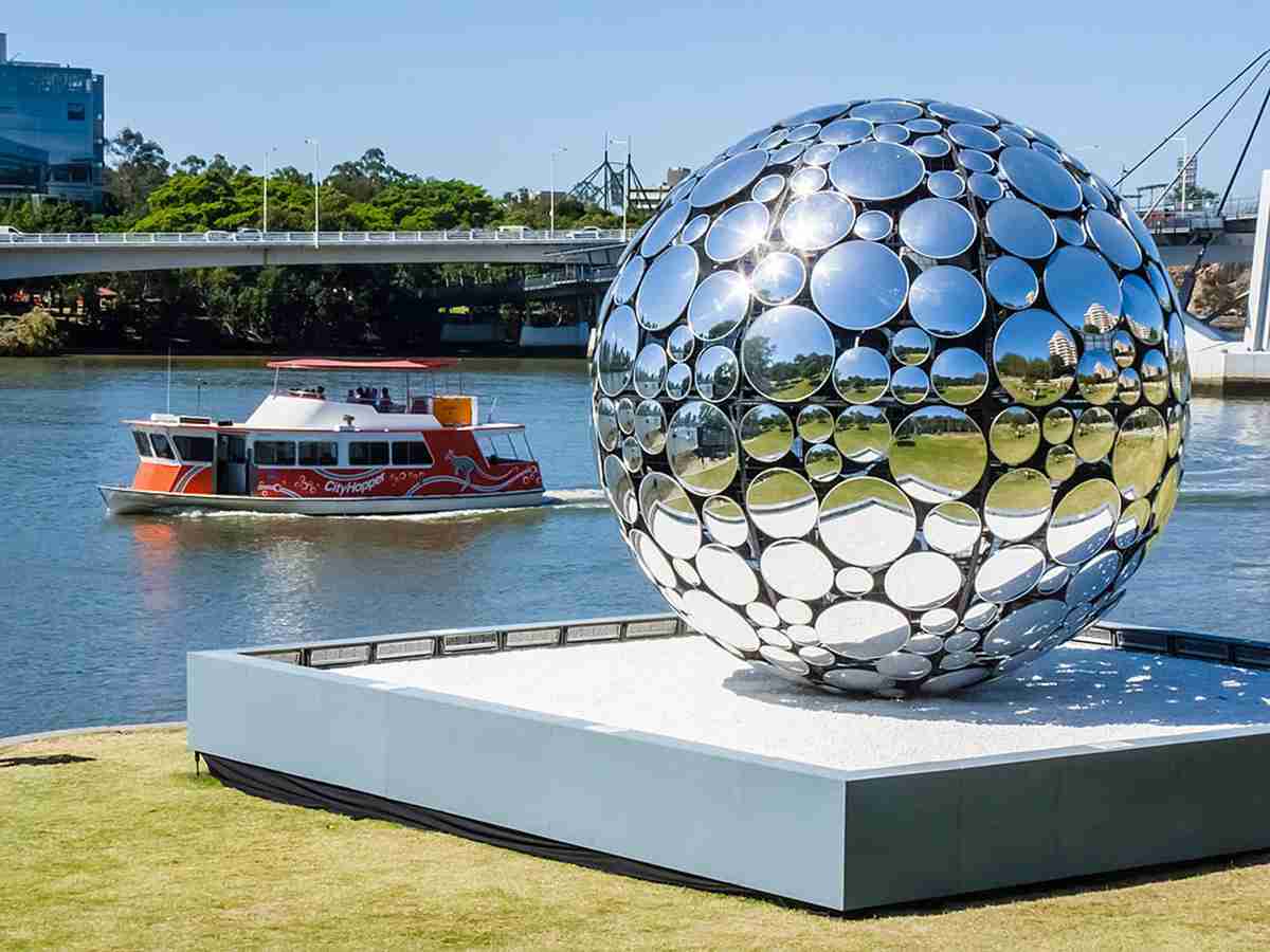 stainless steel ball sculpture (1)