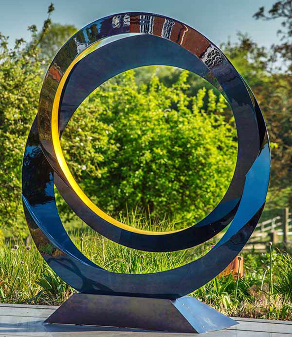 eclipse sculpture (2)