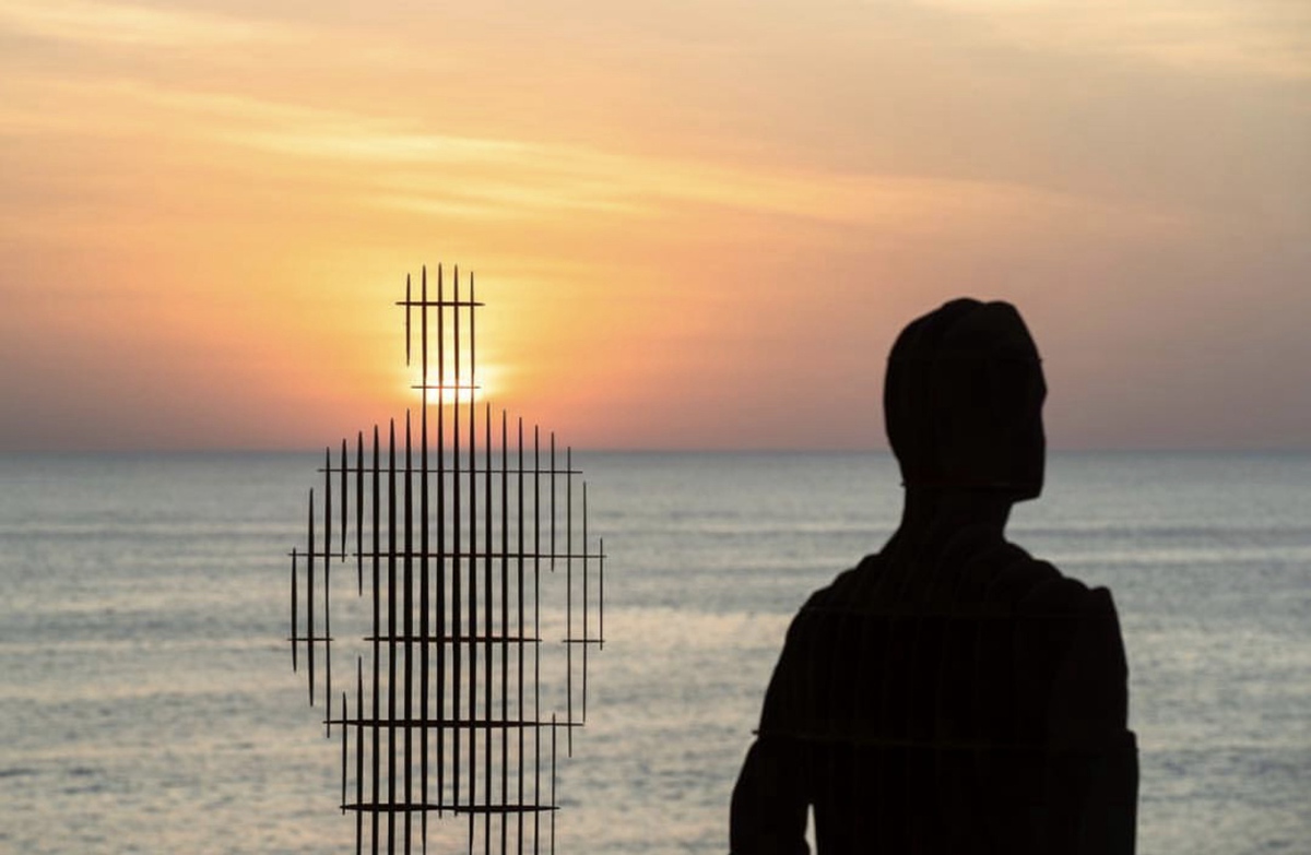 stainless steel seaside sculpture (8)