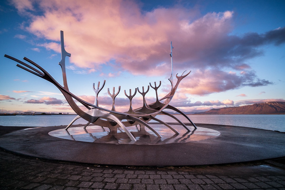 stainless steel boat sculpture (8)