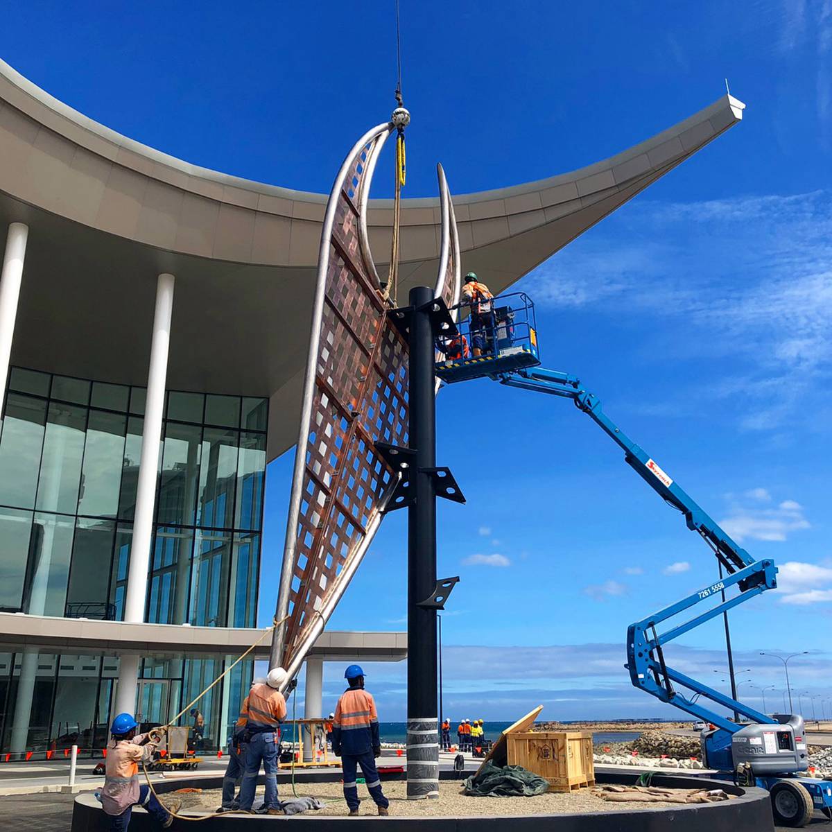 stainless steel sailboat sculpture (3)