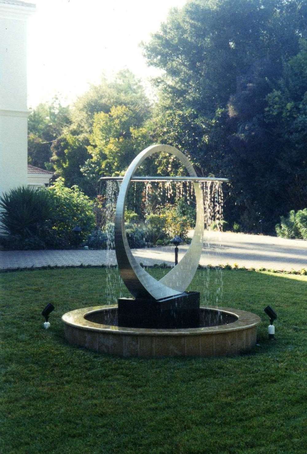 stainless steel garden water features (3)