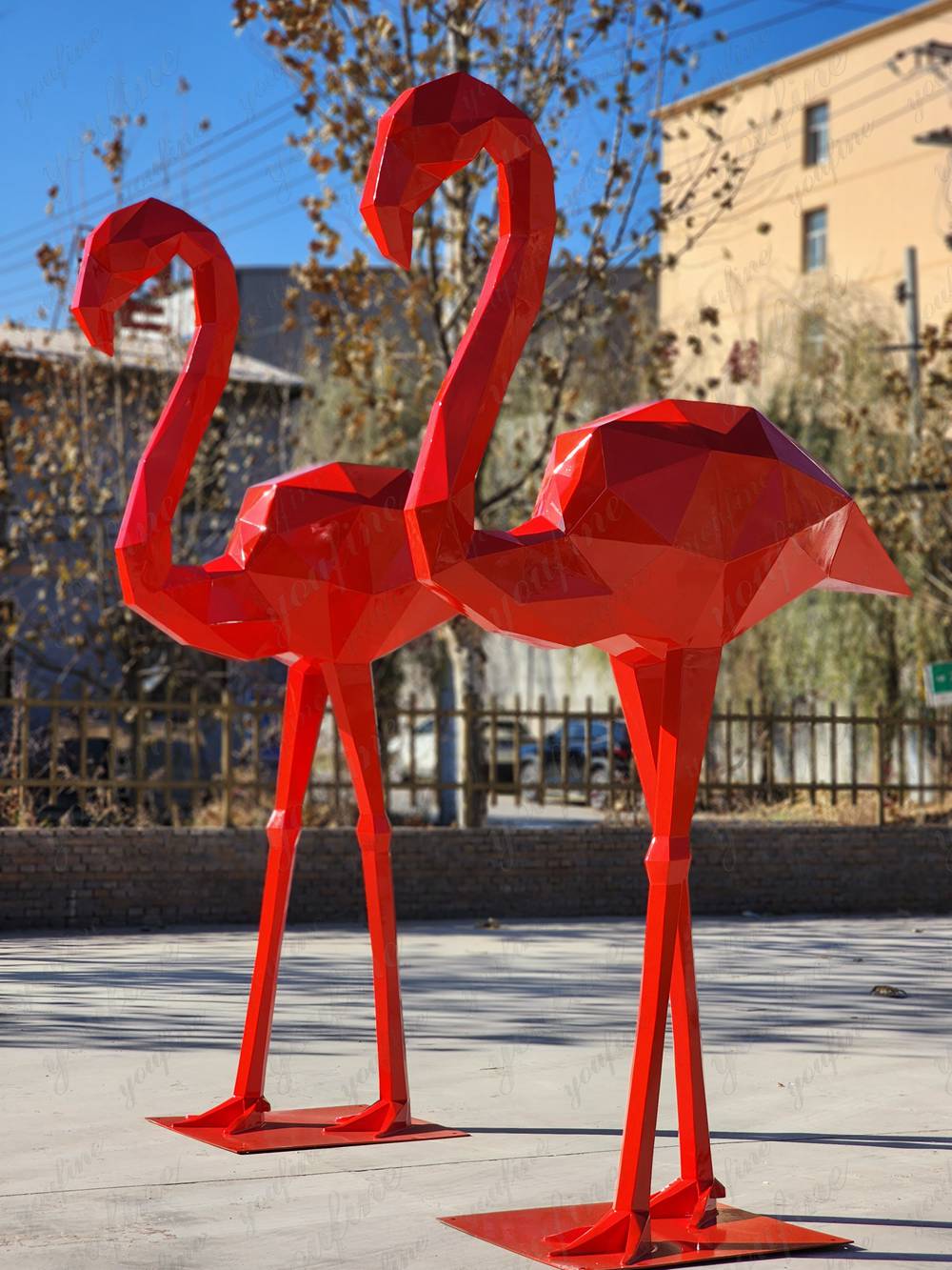 metal flamingo statue (3)