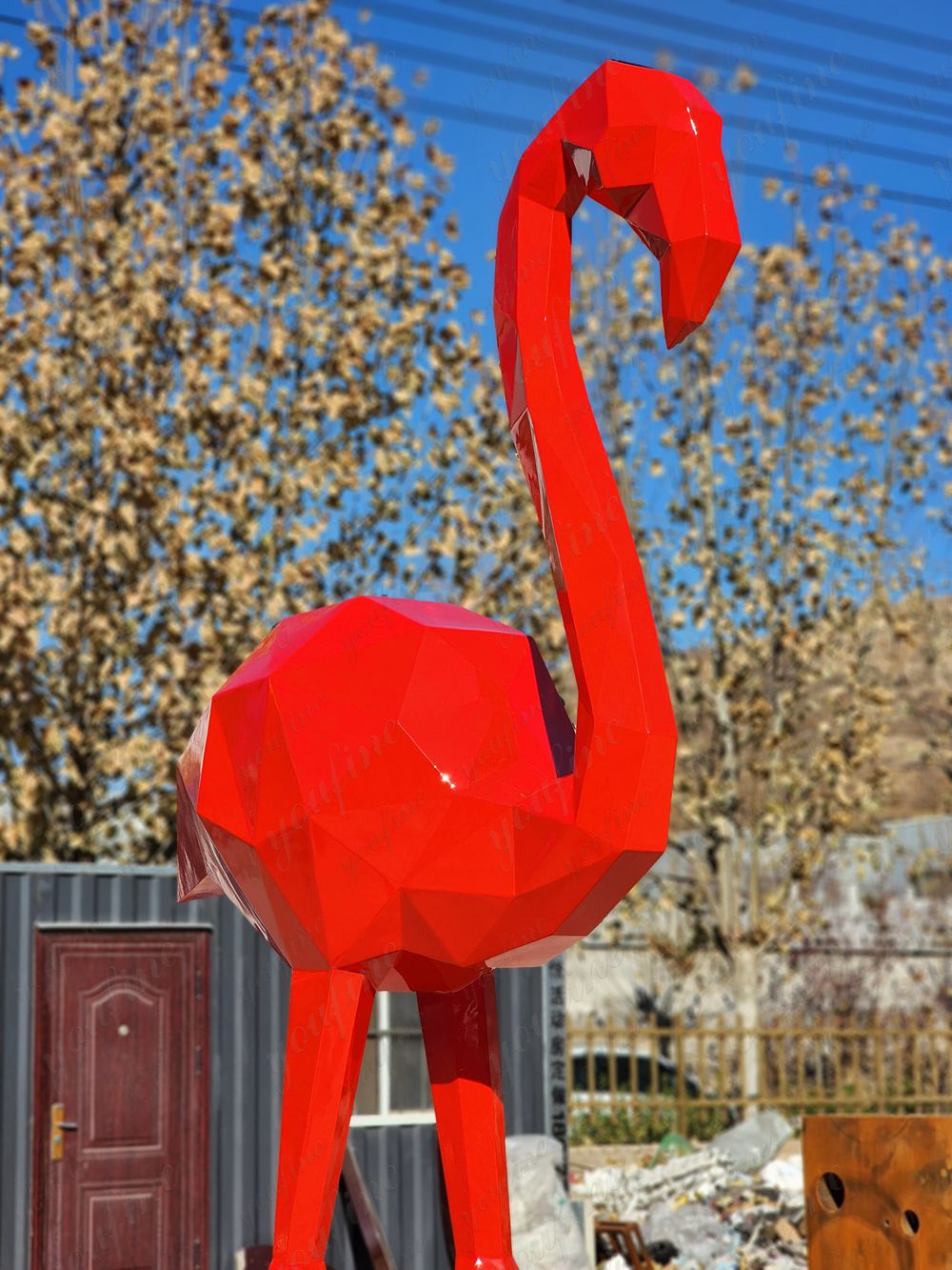 metal flamingo statue (4)