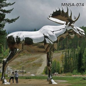 large metal moose yard art  (3)