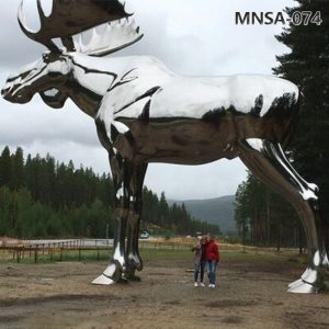 large metal moose yard art  (4)